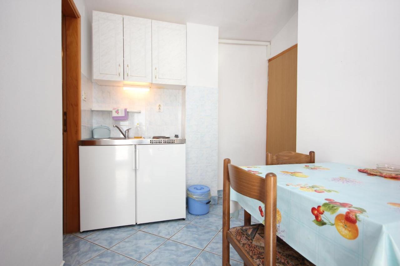 Apartments With A Parking Space Punta Kriza, Cres - 383 Exterior photo